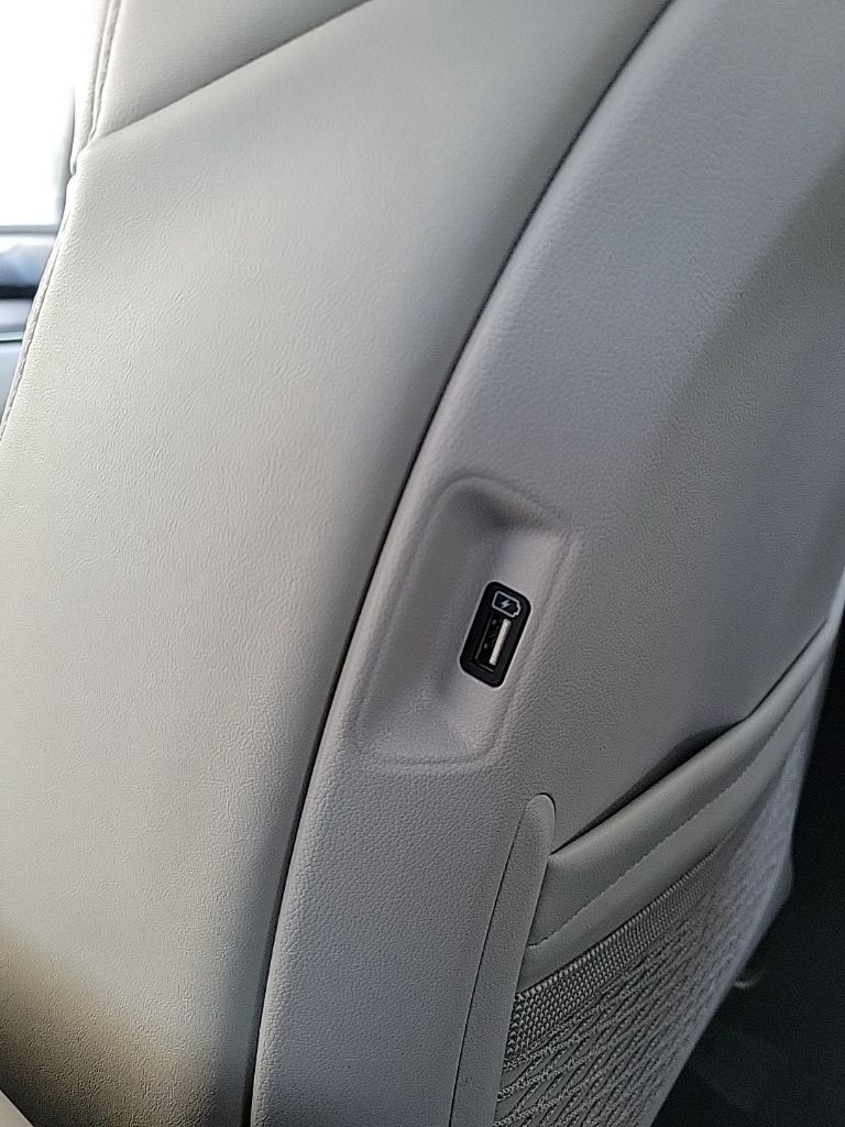 Thumbnail: 2022 Kia Sorento - 21