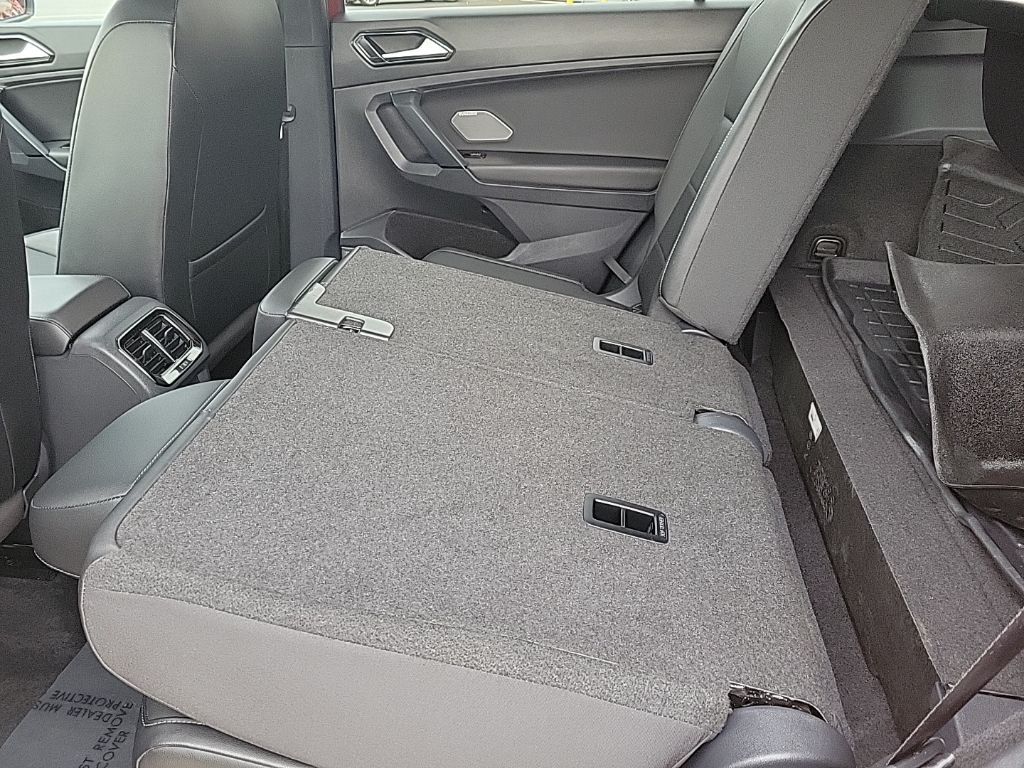 Thumbnail: 2019 Volkswagen Tiguan - 15