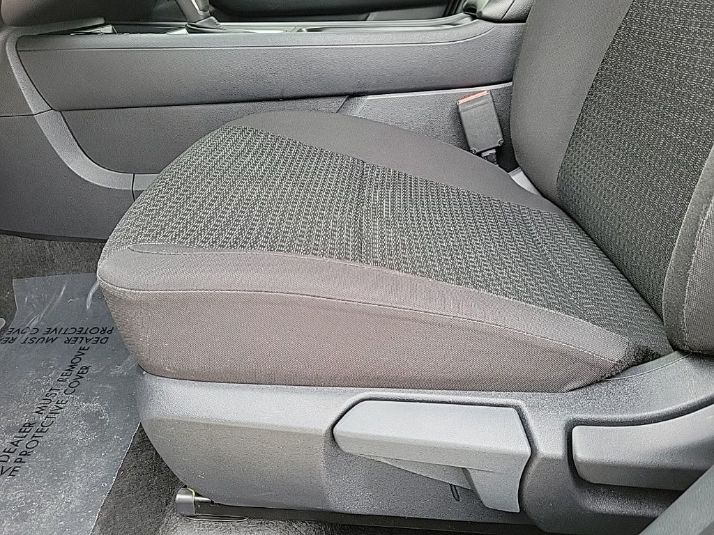 Thumbnail: 2025 Nissan Kicks - 12