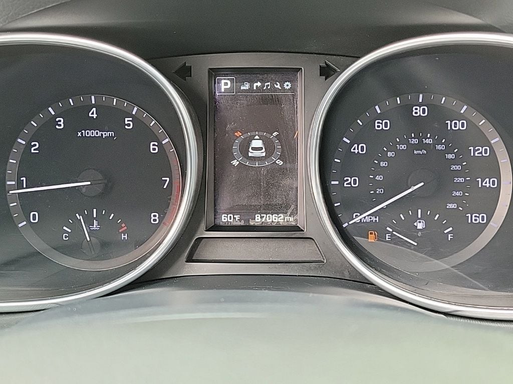 Thumbnail: 2018 Hyundai Santa Fe - 31