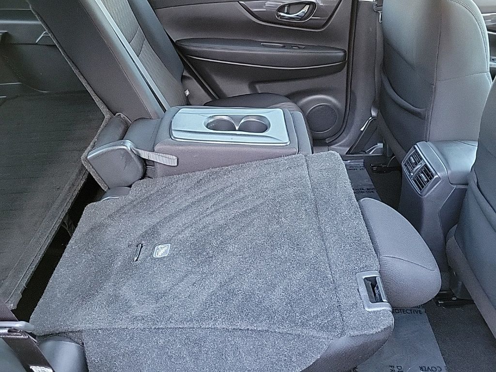 Thumbnail: 2020 Nissan Rogue - 15