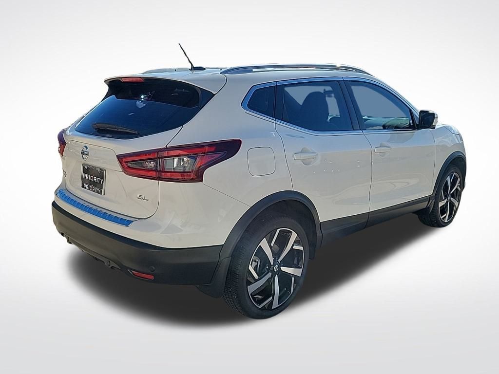 Thumbnail: 2022 Nissan Rogue Sport - 5