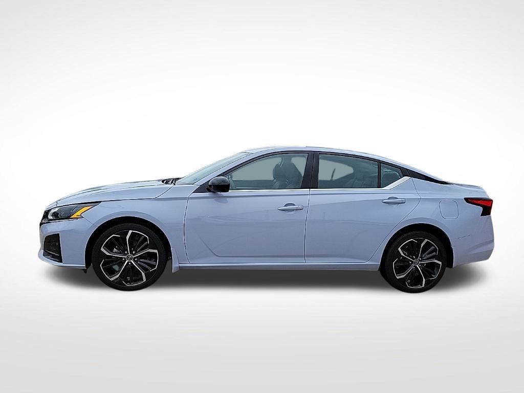 Thumbnail: 2024 Nissan Altima - 2