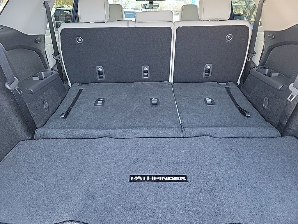 Thumbnail: 2026 Nissan Pathfinder - 21