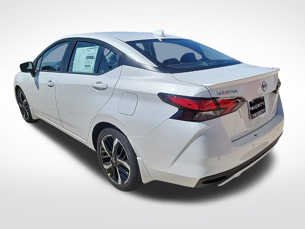 New 2025 Nissan Versa 1.6 SR Sedan