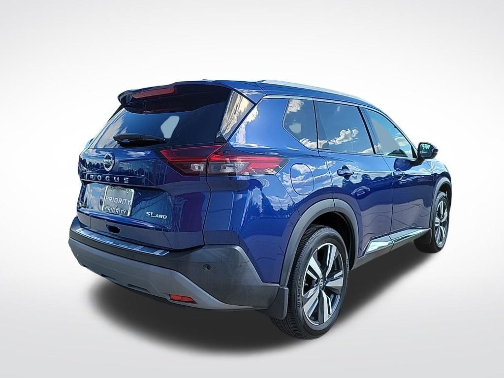 Thumbnail: 2021 Nissan Rogue - 4