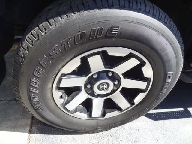 Thumbnail: 2022 Toyota 4Runner - 15