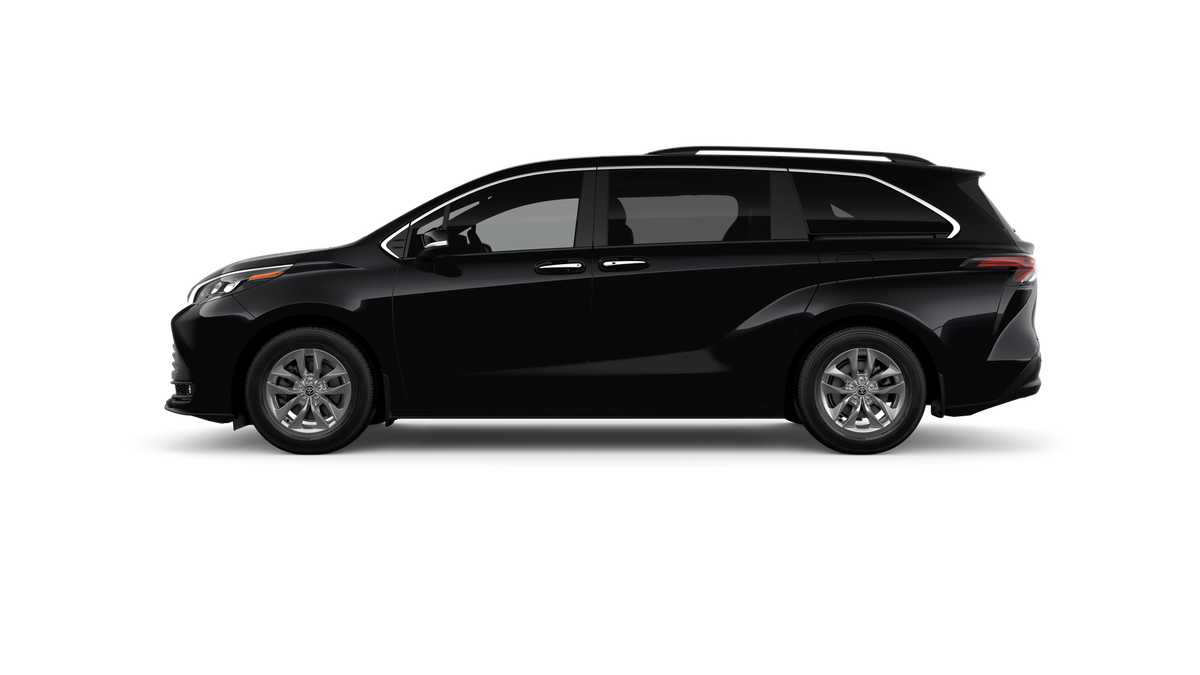Thumbnail: 2026 Toyota Sienna - 4