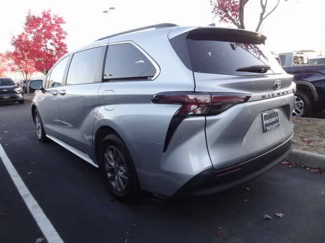 Thumbnail: 2024 Toyota Sienna - 6