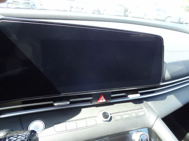 Thumbnail: 2025 Hyundai Elantra - 17