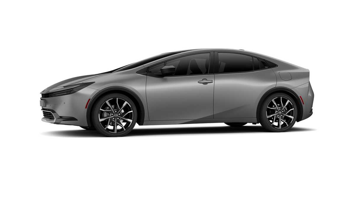 Thumbnail: 2025 Toyota Prius - 3