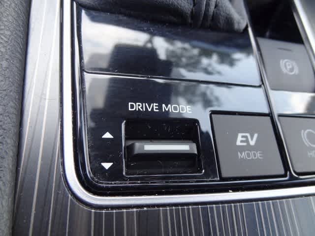 Thumbnail: 2023 Toyota Sienna - 46