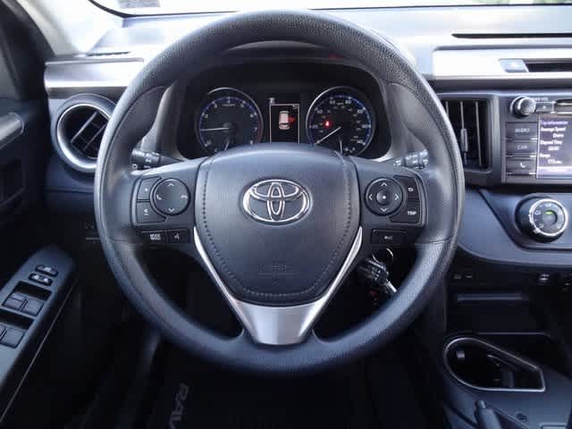 Thumbnail: 2018 Toyota RAV4 - 11