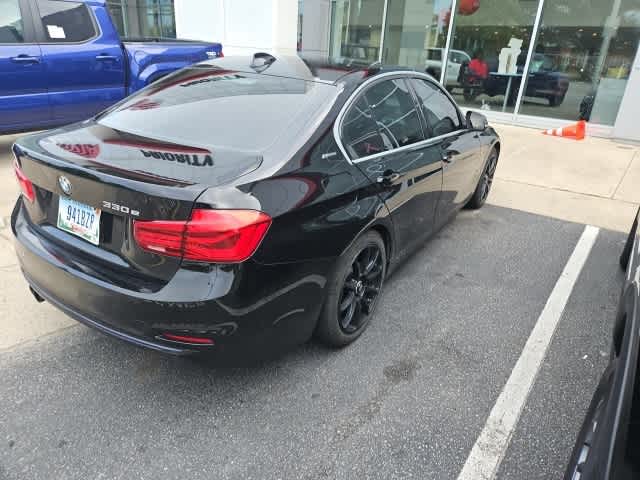 Thumbnail: 2018 BMW 3 Series - 5