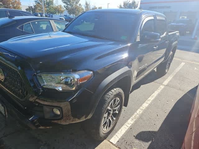 Thumbnail: 2018 Toyota Tacoma - 3