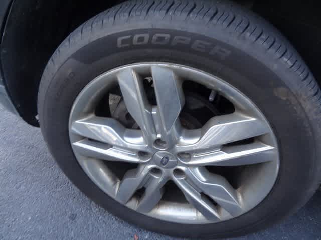 Thumbnail: 2013 Ford Edge - 19