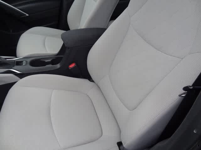 Thumbnail: 2022 Toyota Corolla Cross - 9