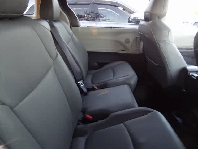 Thumbnail: 2024 Toyota Sienna - 13