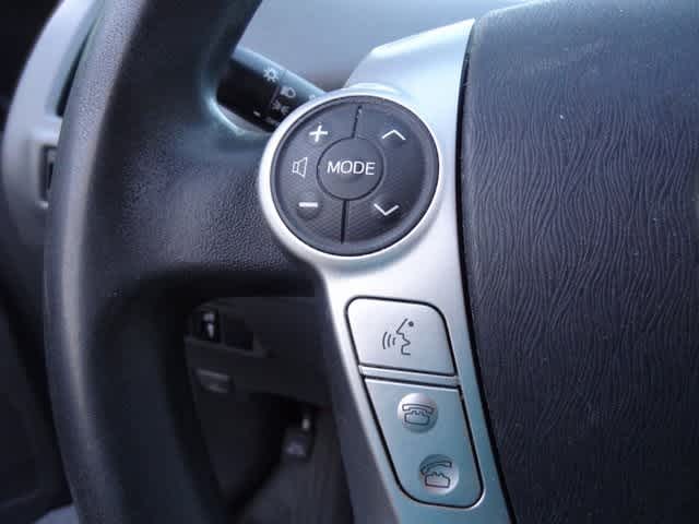 Thumbnail: 2012 Toyota Prius v - 13