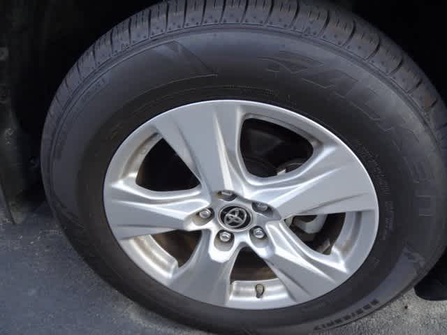 Thumbnail: 2019 Toyota RAV4 - 13
