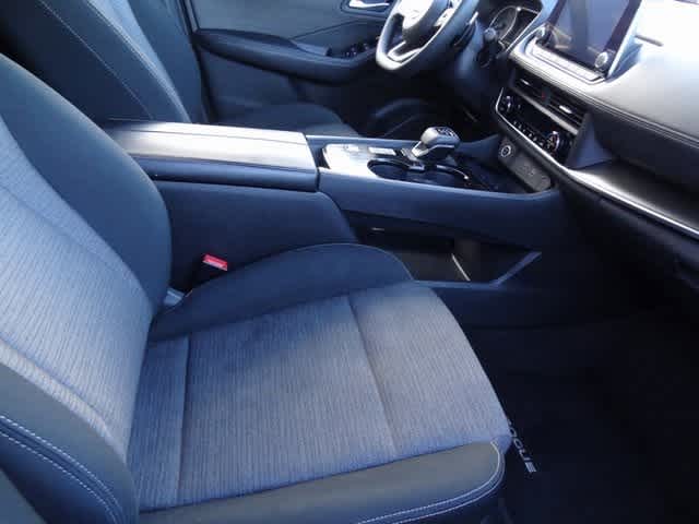 Thumbnail: 2023 Nissan Rogue - 27