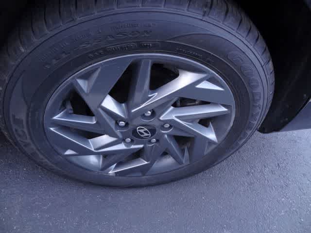 Thumbnail: 2024 Hyundai Elantra - 11