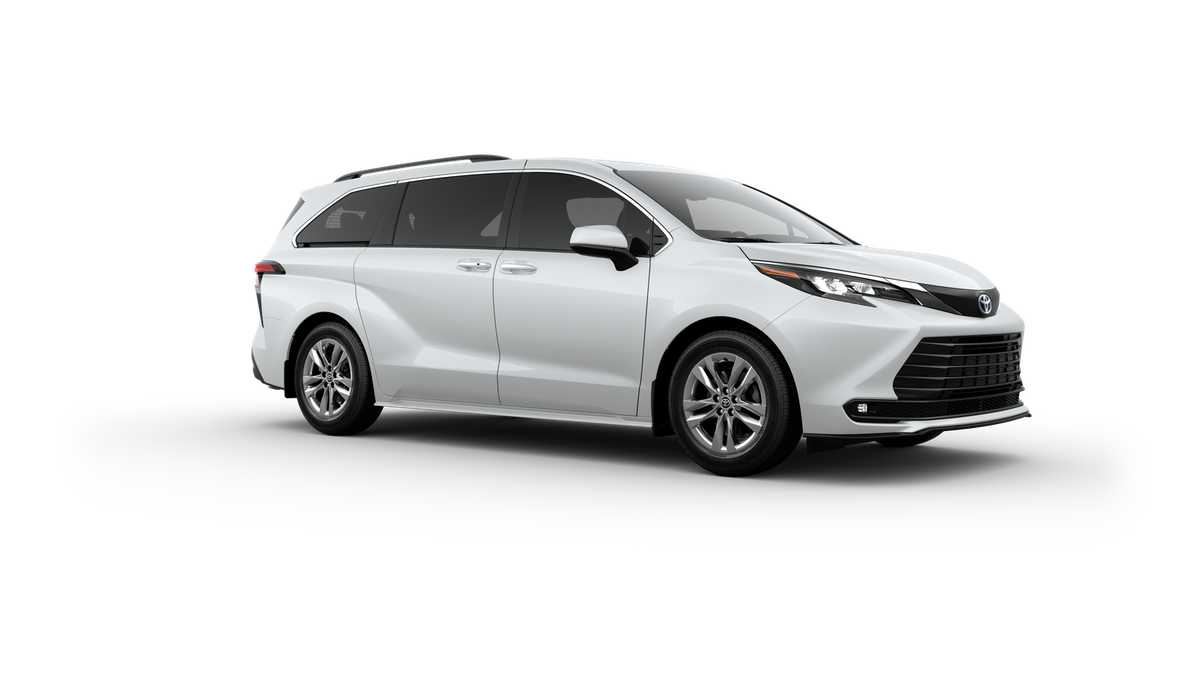 Thumbnail: 2025 Toyota Sienna - 14