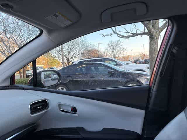 Thumbnail: 2020 Toyota Prius Prime - 4