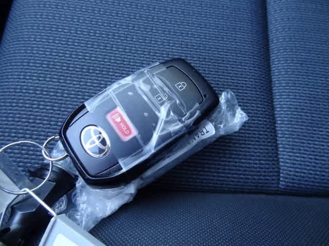 Thumbnail: 2024 Toyota Prius - 31