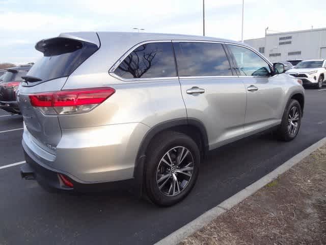 Thumbnail: 2019 Toyota Highlander - 5