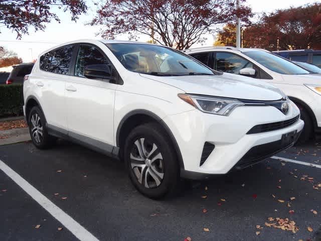 Thumbnail: 2017 Toyota RAV4 - 3