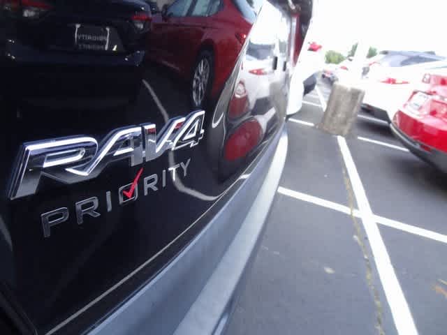 Thumbnail: 2019 Toyota RAV4 - 16