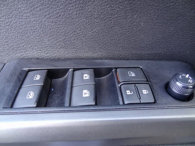 Thumbnail: 2023 Toyota Tacoma - 8