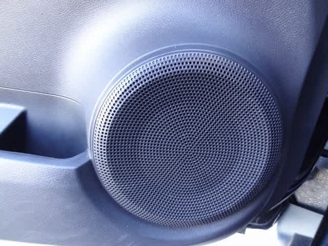 Thumbnail: 2023 Nissan Kicks - 15