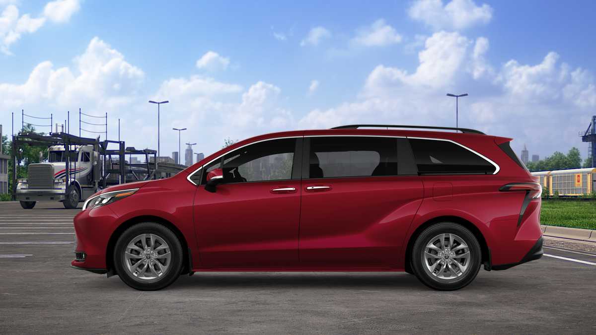 Thumbnail: 2026 Toyota Sienna - 4