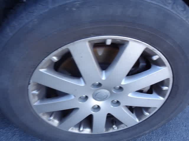 Thumbnail: 2013 Chrysler Town & Country - 8