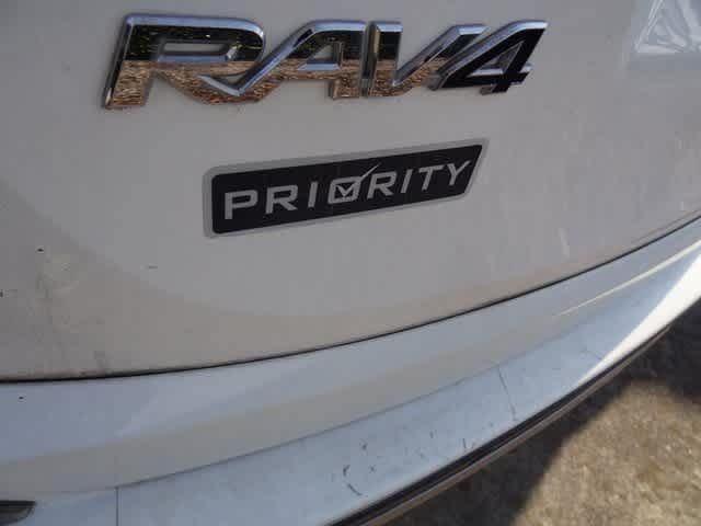 Thumbnail: 2017 Toyota RAV4 - 6