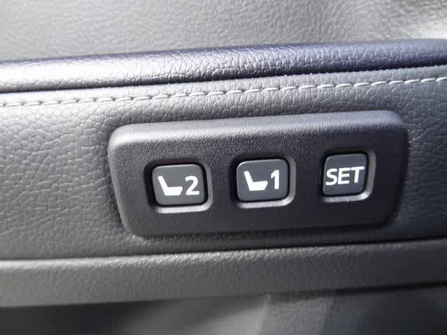 Thumbnail: 2021 Toyota 4Runner - 17