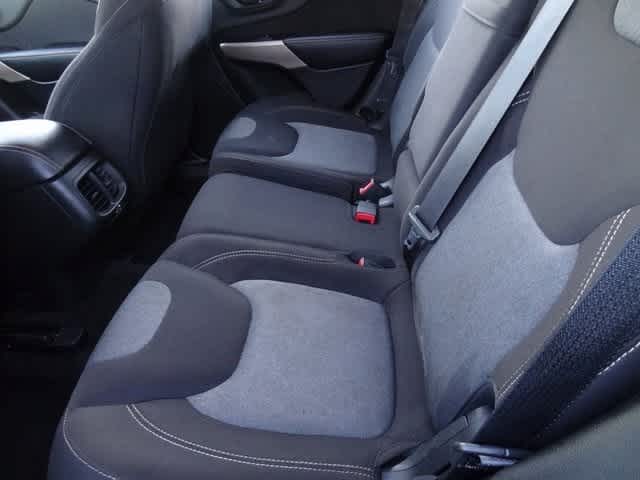 Thumbnail: 2017 Jeep Cherokee - 17