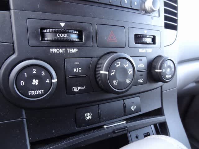 Thumbnail: 2012 Kia Sedona - 8
