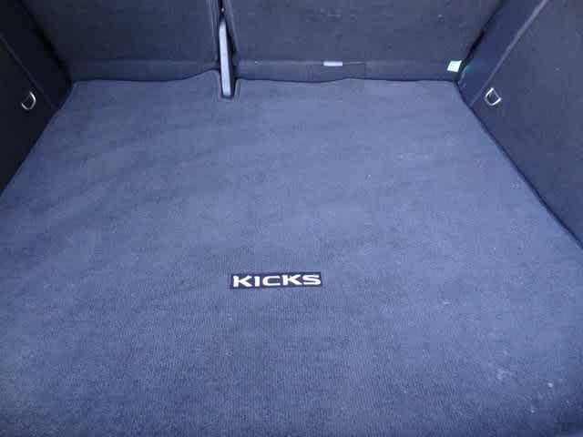 Thumbnail: 2023 Nissan Kicks - 8