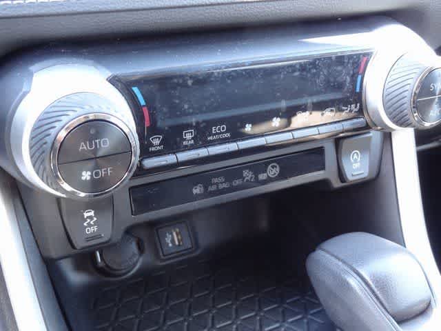 Thumbnail: 2023 Toyota RAV4 - 20