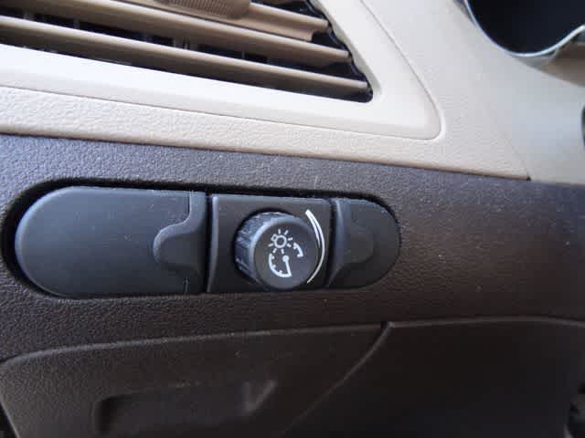 Thumbnail: 2012 Chevrolet Malibu - 15