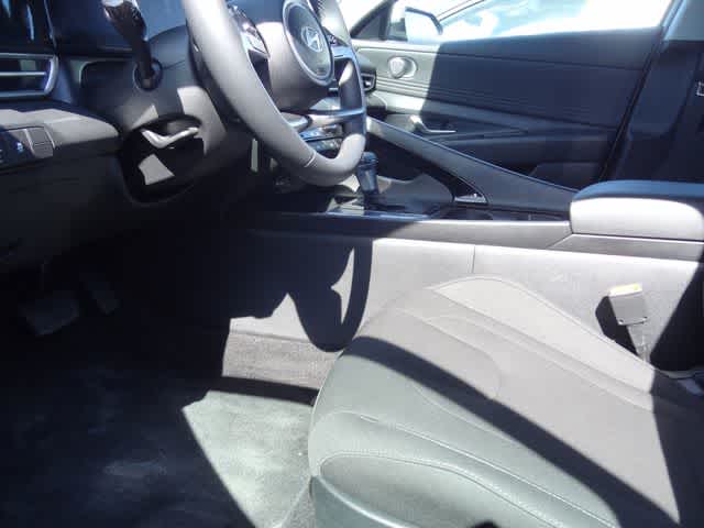 Thumbnail: 2025 Hyundai Elantra - 6