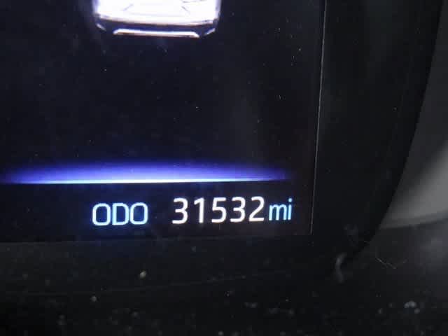 Thumbnail: 2022 Toyota Corolla Cross - 10