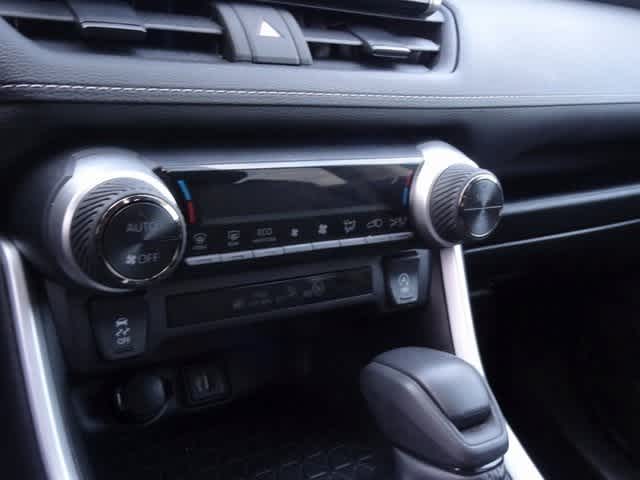 Thumbnail: 2024 Toyota RAV4 - 8