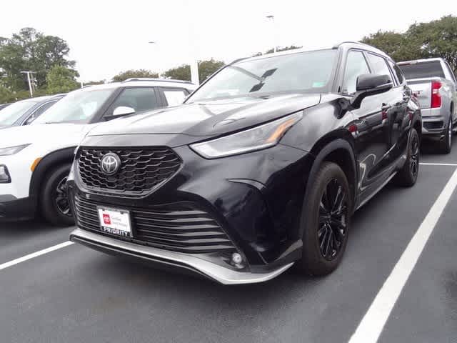 Thumbnail: 2023 Toyota Highlander - 1