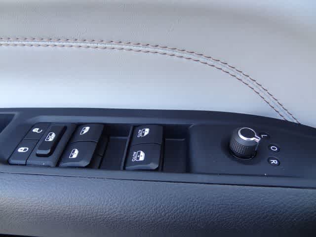 Thumbnail: 2025 Jeep Compass - 14