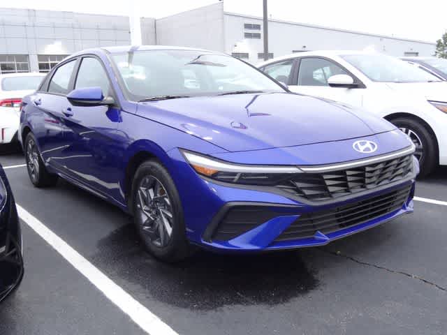 Thumbnail: 2024 Hyundai Elantra - 3