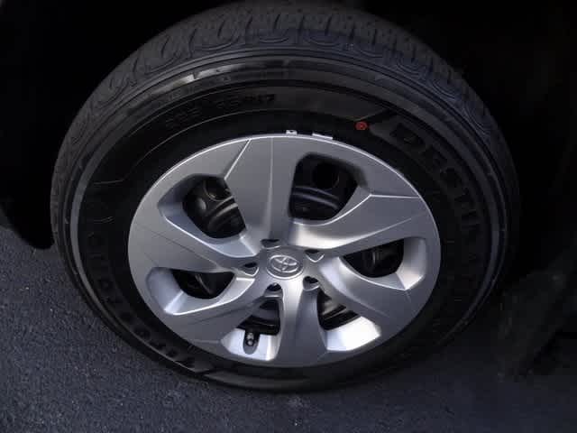 Thumbnail: 2023 Toyota RAV4 - 21